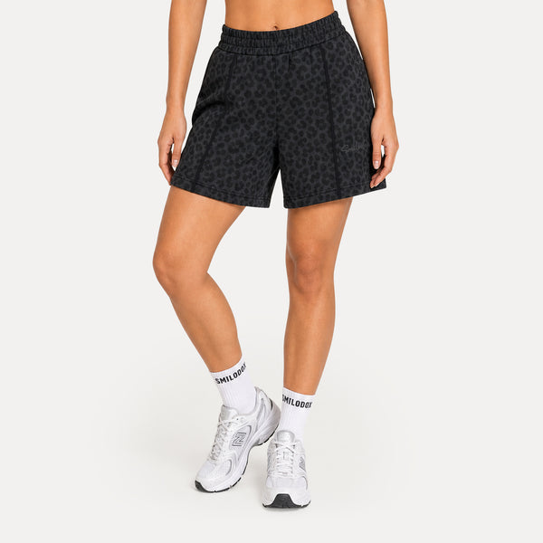 LEO Shorts Zumira